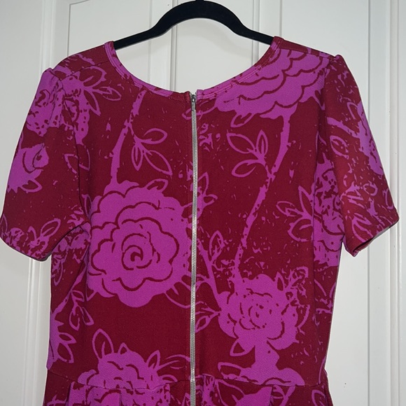 Dress - Picture 11 of 15